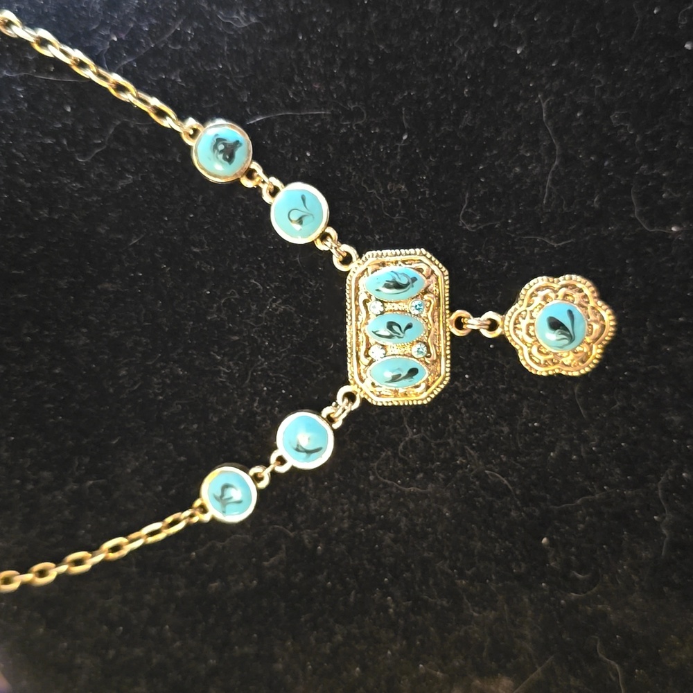Vtg Faux Turquoise Look Necklace Goldtone 16" -18"
